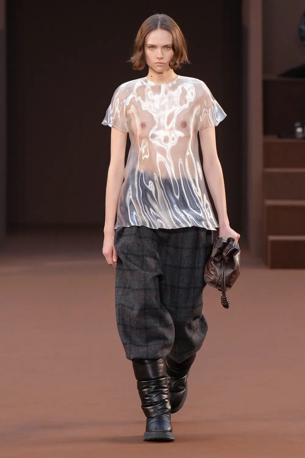 LOEWE 'CAR-DRESS' CAUSE CHAOS AT FW22 SHOW