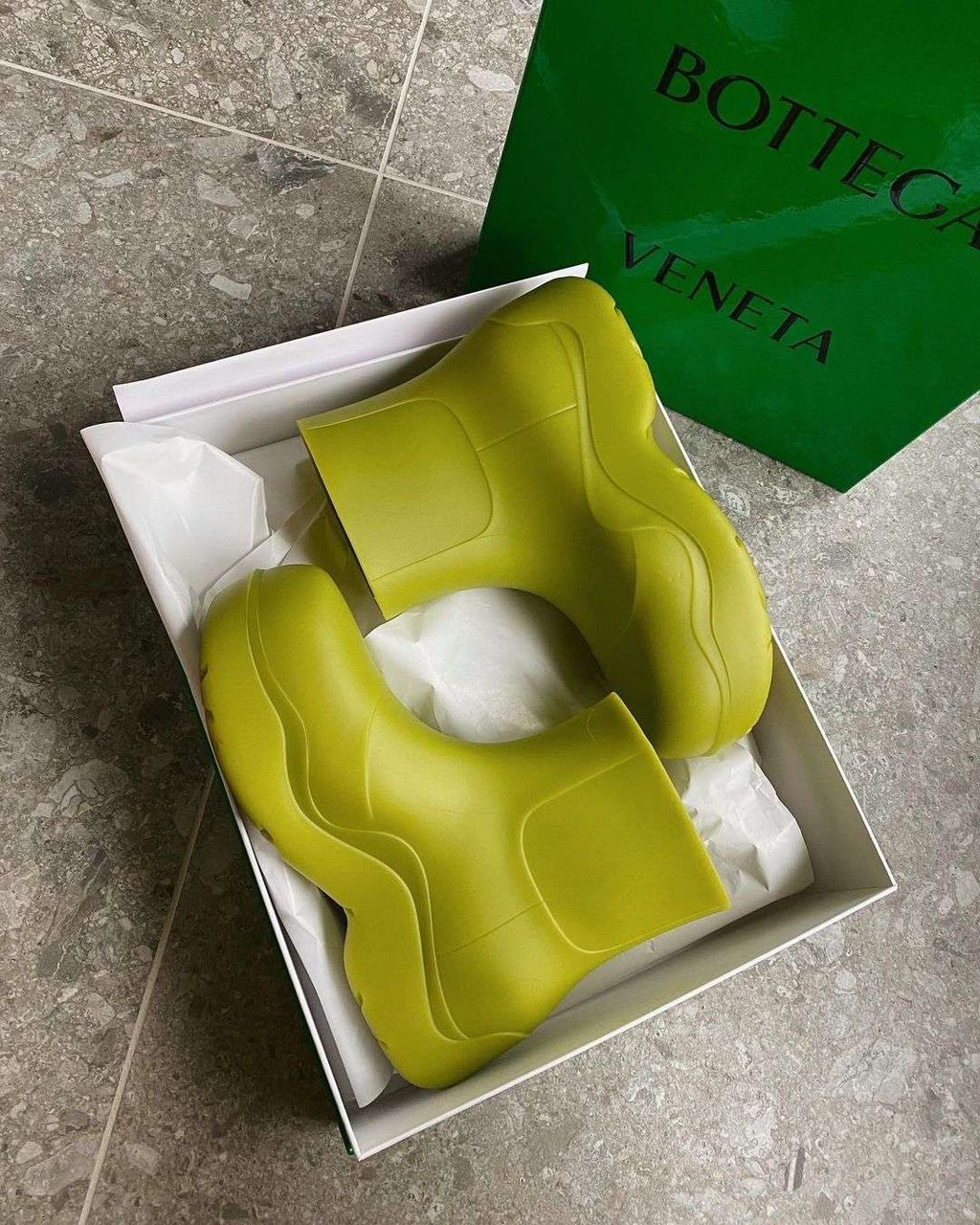 THE BOOTS THAT ARE TAKING OVER TIKTOK & OUR WARDROBES