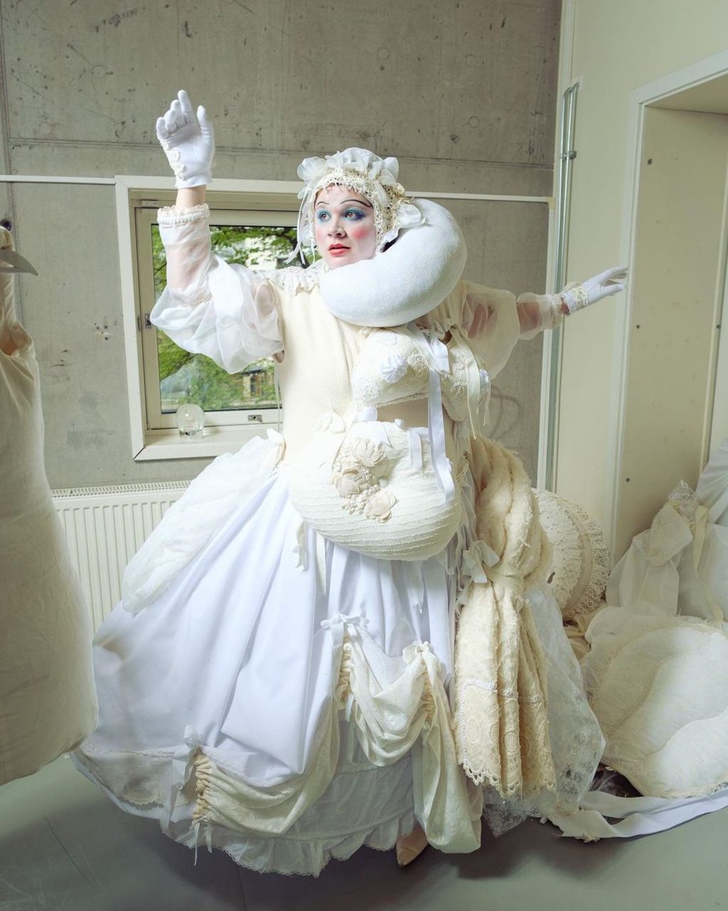GIANT BOW PILLOW AND LISA RINNA’S RUNWAY WALK: YOUR COPENHAGEN FASHION WEEK ROUNDUP
