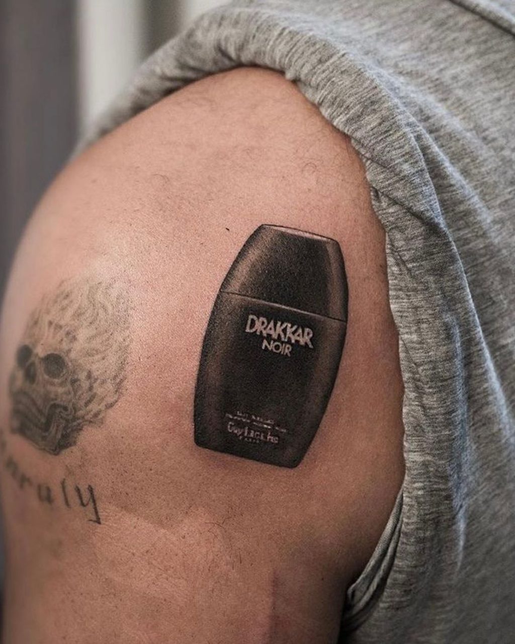 WE ALL AGREE DRAKE IS CRINGE, RIGHT?