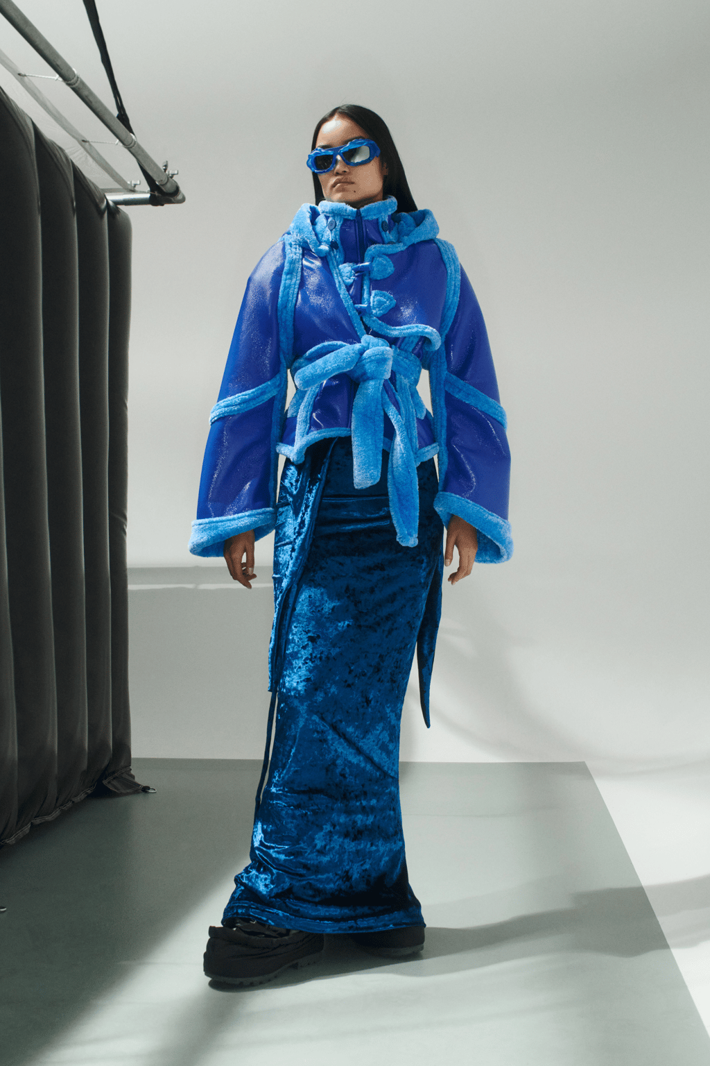OTTOLINGER BROUGHT US LOW-LIT HUES & HIGH-LIT LOOKS