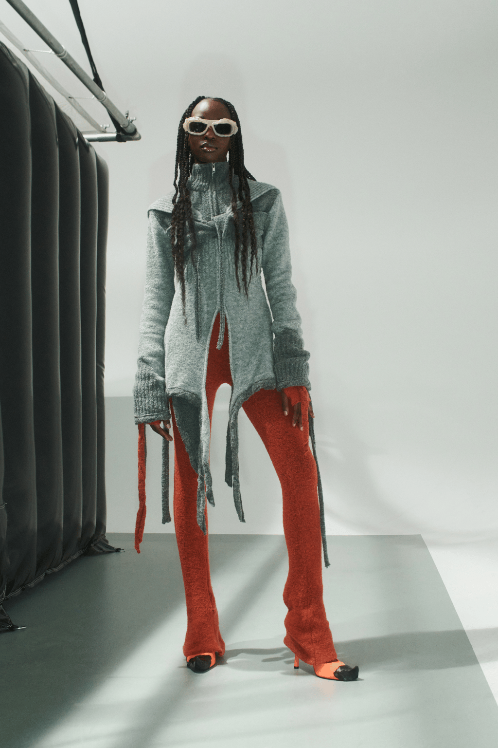 OTTOLINGER BROUGHT US LOW-LIT HUES & HIGH-LIT LOOKS