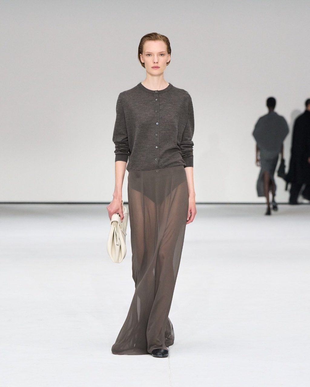 Here’s what went down at COS’ Autumn/Winter 2025 show
