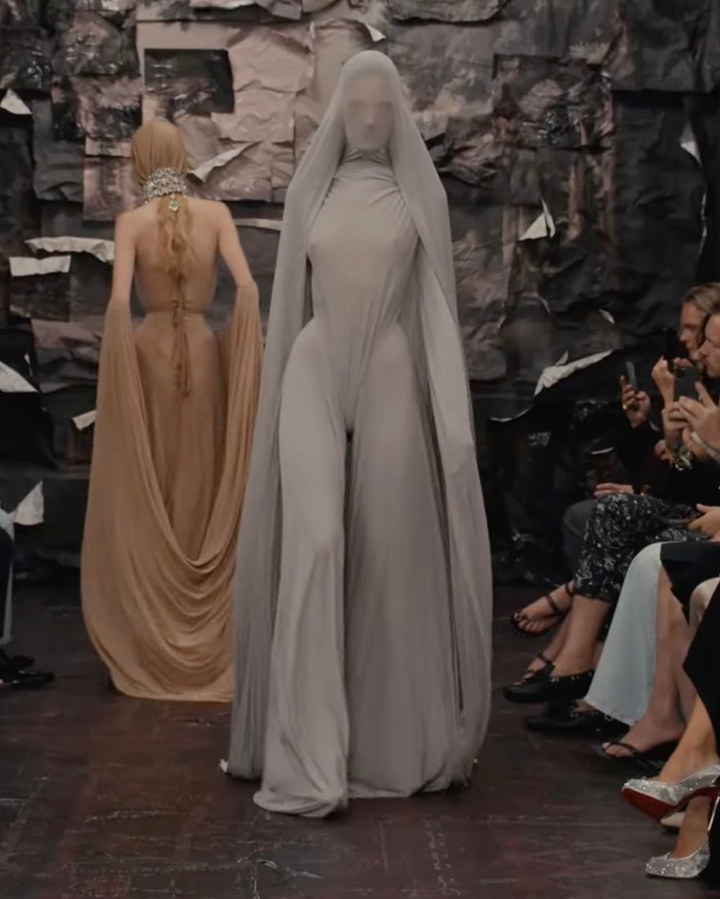 Maison Margiela Artisanal Fall 2025: Glenn Martens took us back to the early Margiela days