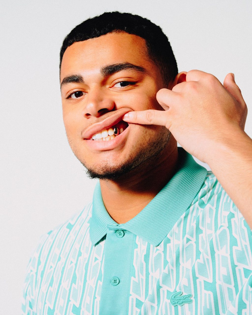 STYLING LACOSTE’S POLO WITH THE COMMUNITY