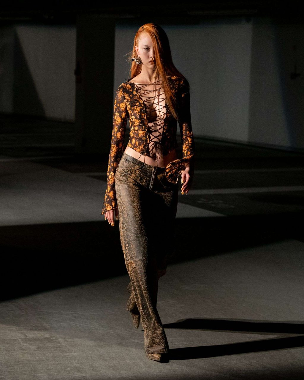 ‘ADRENALINE’: KNWLS SS22 OFFERS DISRUPTION AND SENSUALITY AT LFW