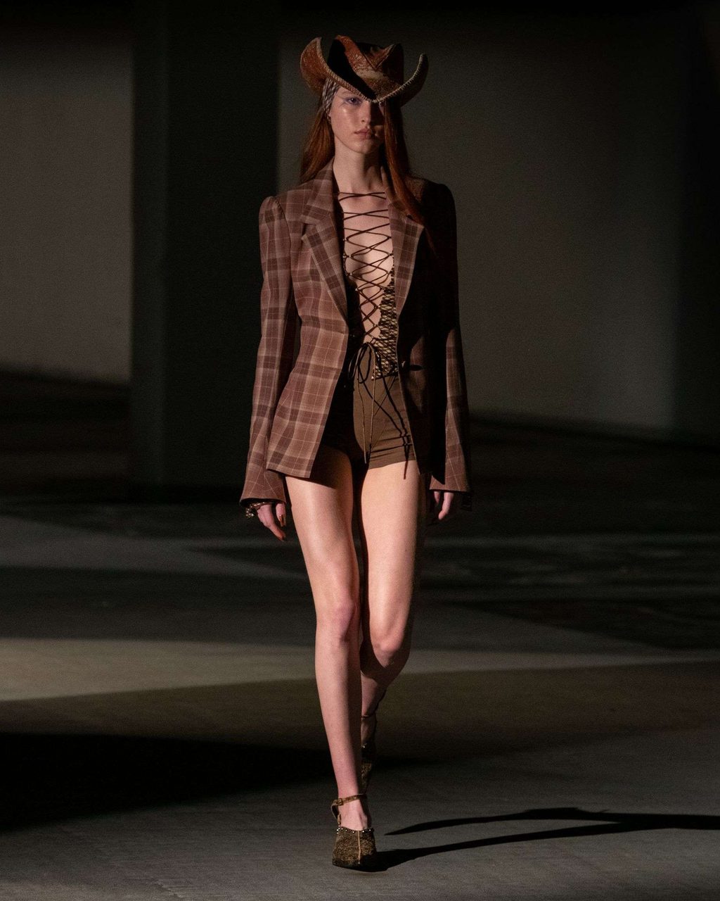 ‘ADRENALINE’: KNWLS SS22 OFFERS DISRUPTION AND SENSUALITY AT LFW