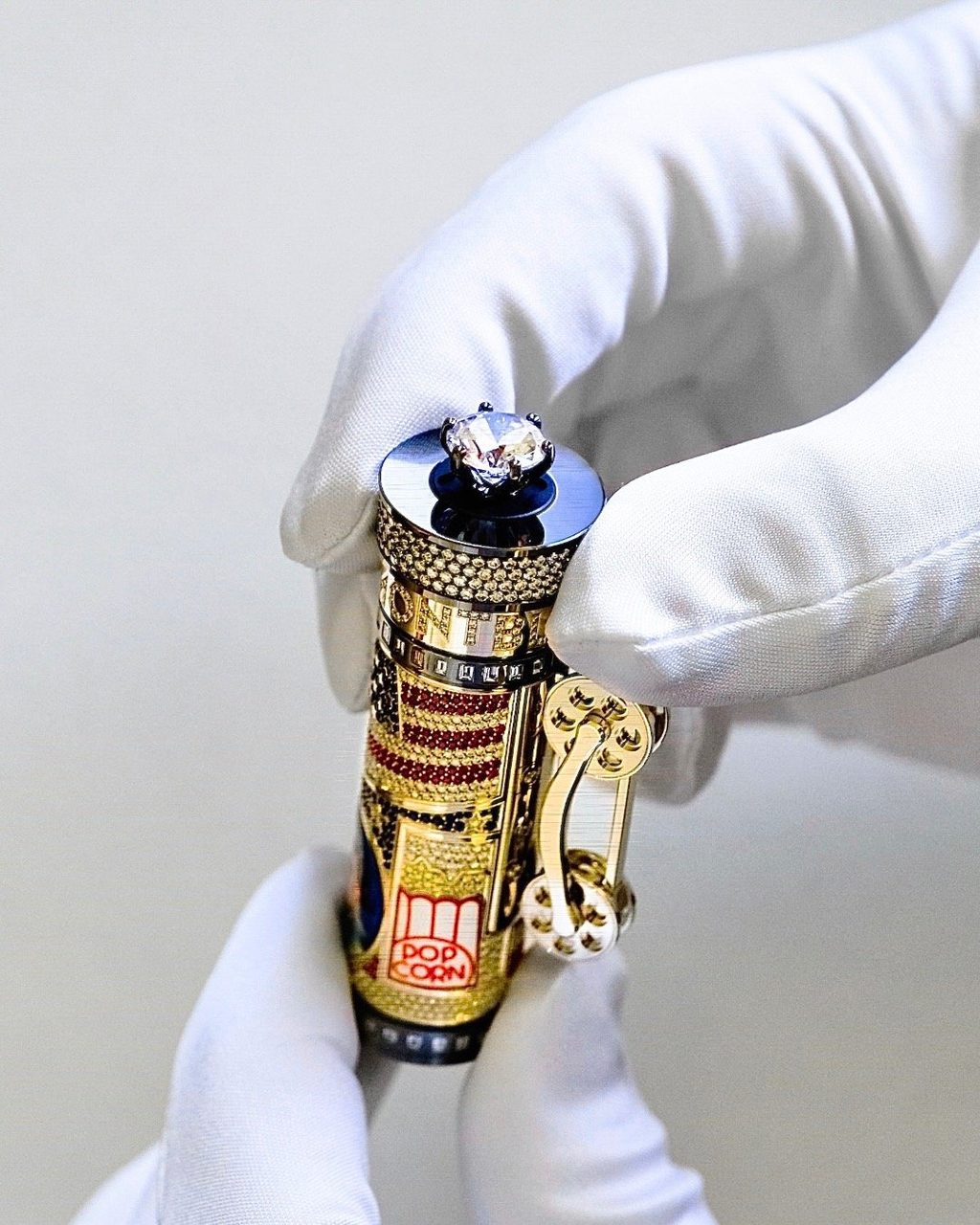 We got an exclusive look at Montblanc’s €1.6 million High Artistry fountain pen, an ode to the silver screen