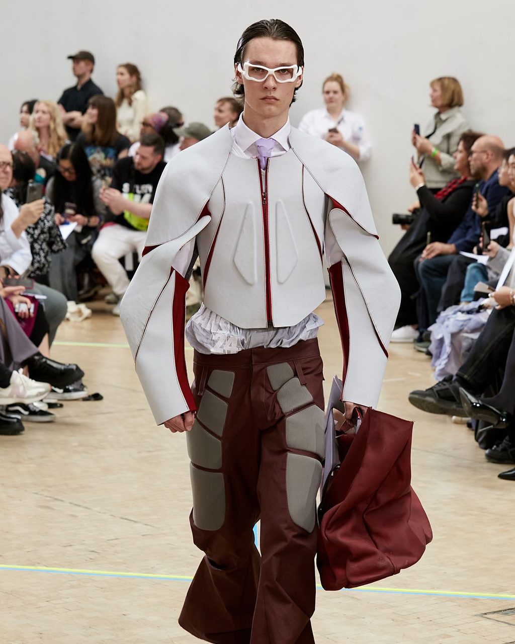 CIGARETTES ON THE RUNWAY & L’ORÉAL PRIZE WINNERS: WHAT WENT DOWN AT CSM’S BA FASHION SHOW