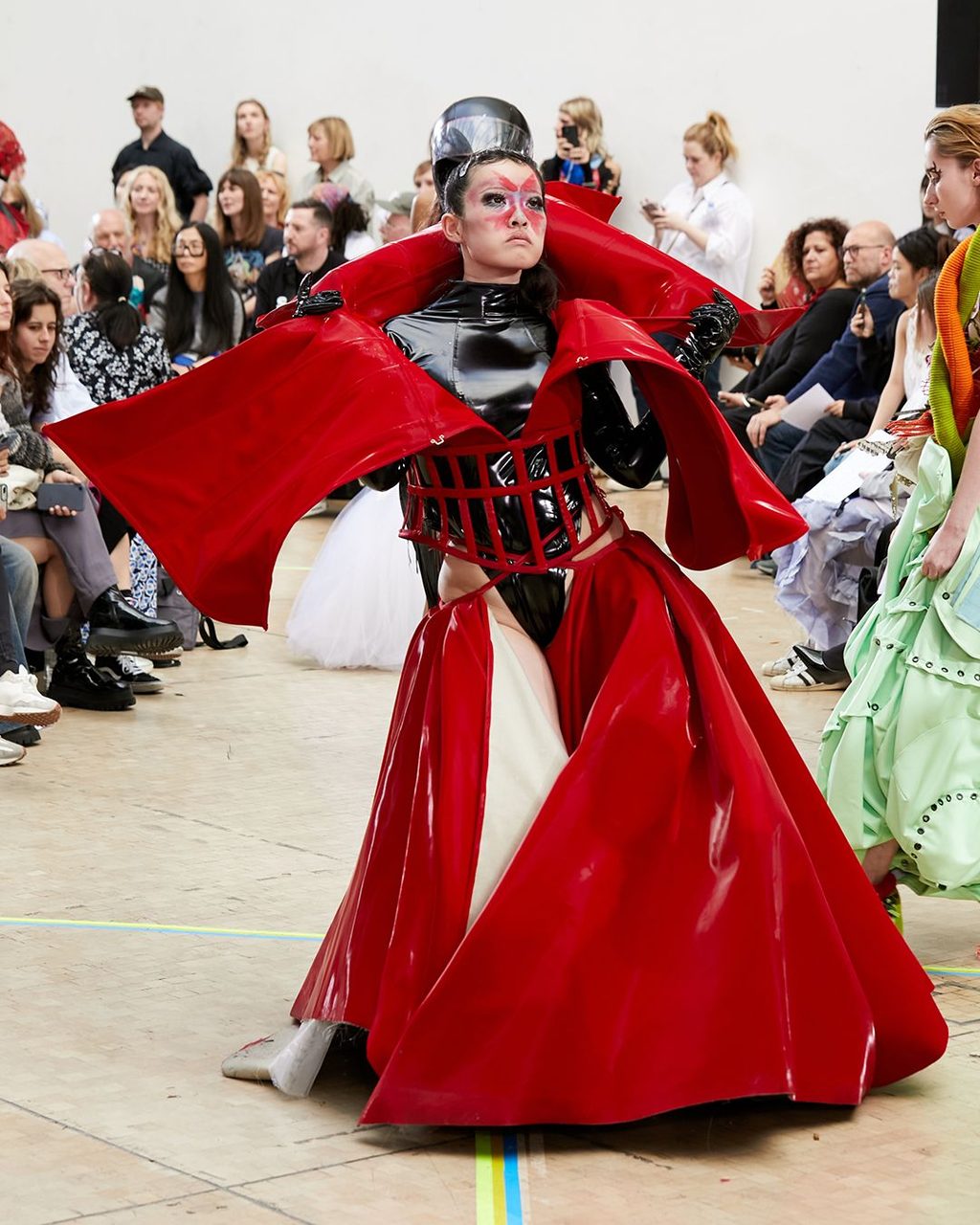 CIGARETTES ON THE RUNWAY & L’ORÉAL PRIZE WINNERS: WHAT WENT DOWN AT CSM’S BA FASHION SHOW
