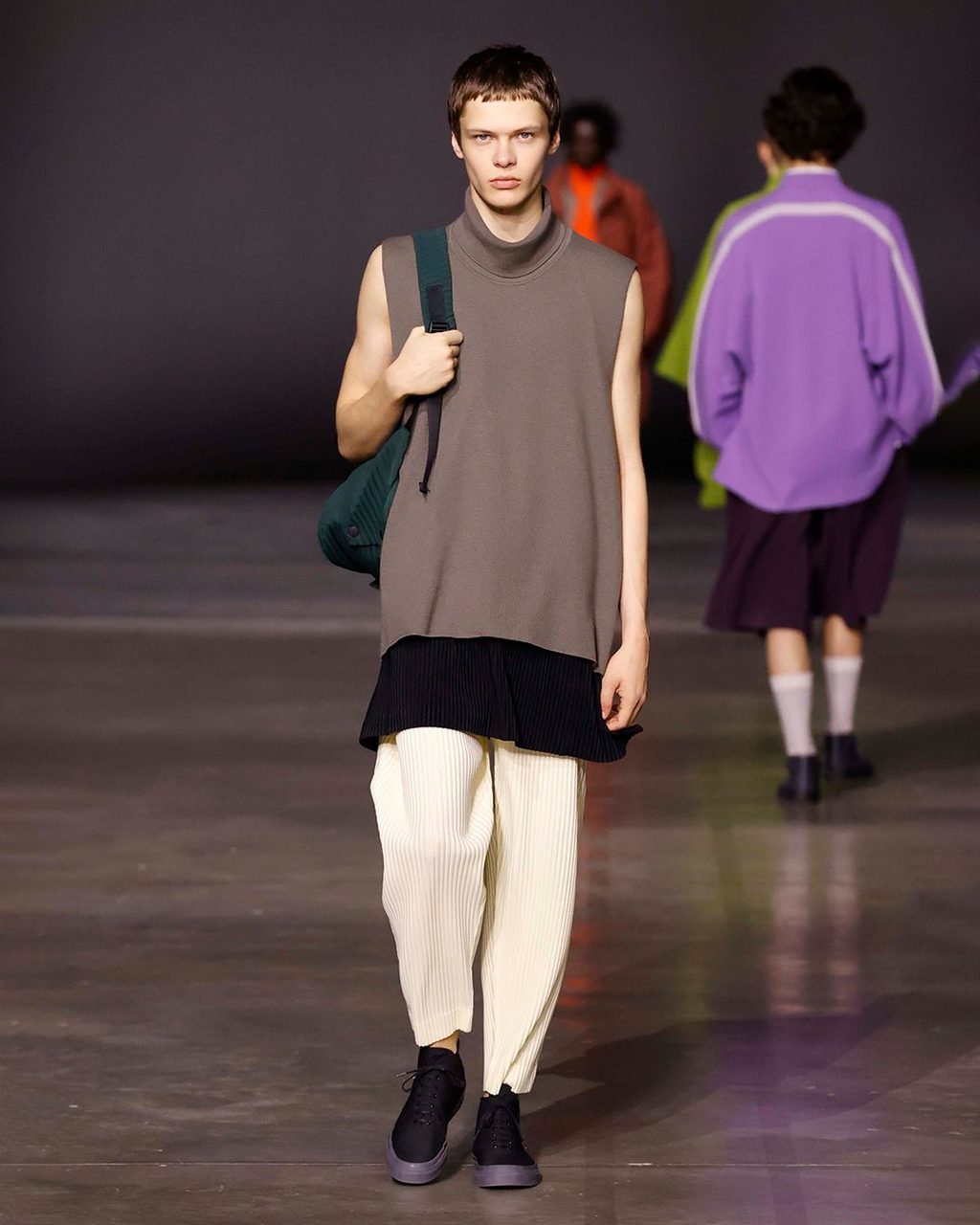 ISSEY MIYAKE JUST HYPNOTISED US WITH PLEATS