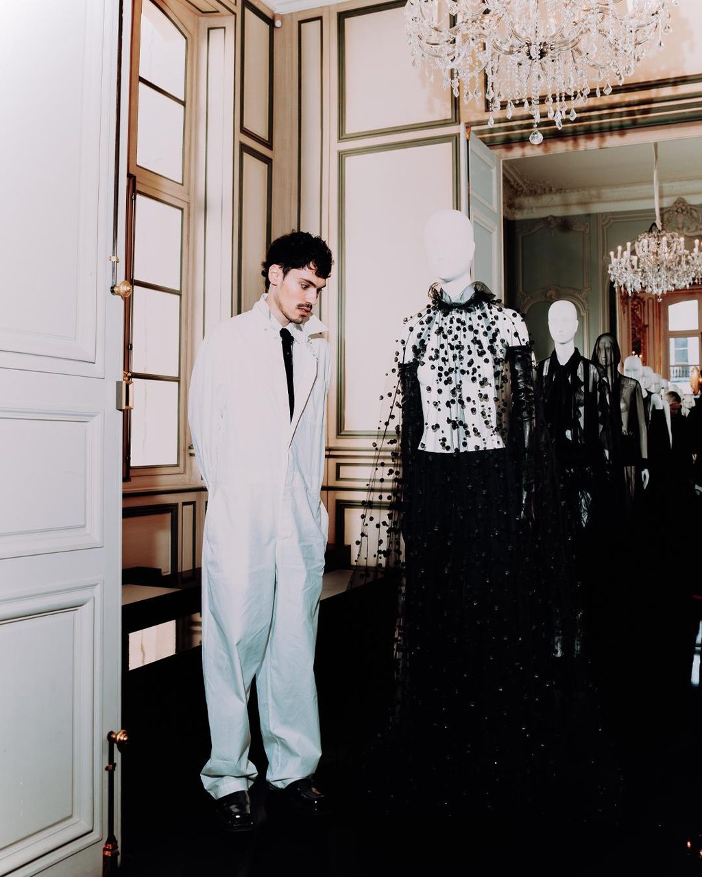 We went to the Valentino Le Noir re-see with Lyas