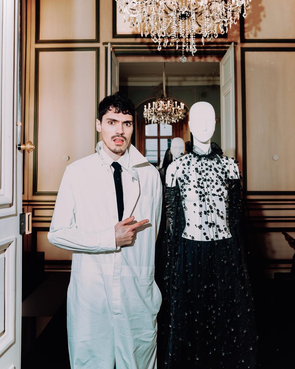 We went to the Valentino Le Noir re-see with Lyas