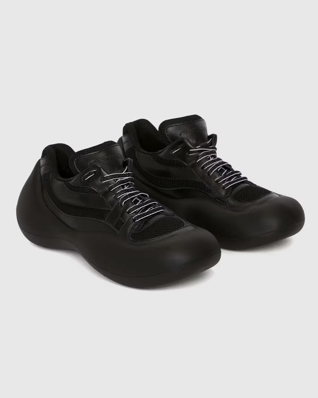 BOTTEGA VENETA’S STORE INSTALLATION & A NEW CASABLANCA COLLAB: YOUR MONDAY BRIEFING