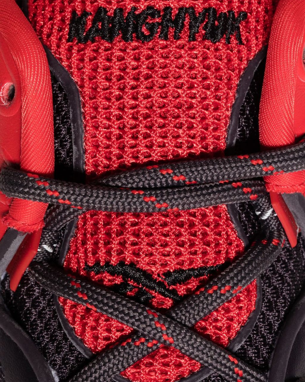 Reebok x KANGHYUK brings back the DMX 6 Run Modern