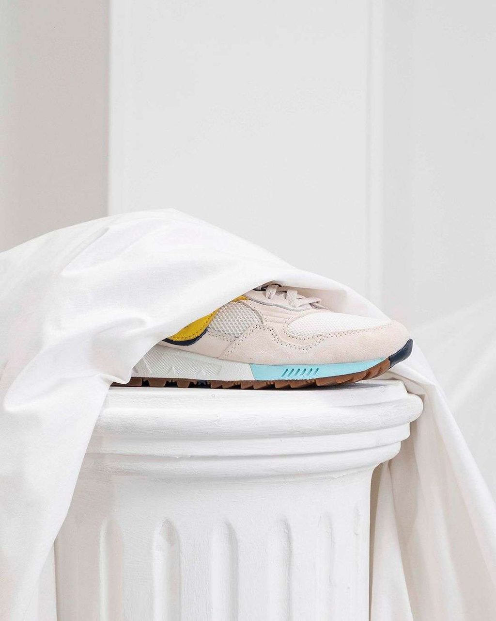 SAUCONY DROPS THE SHADOW 5000, IN ODE TO FRANK OCEAN