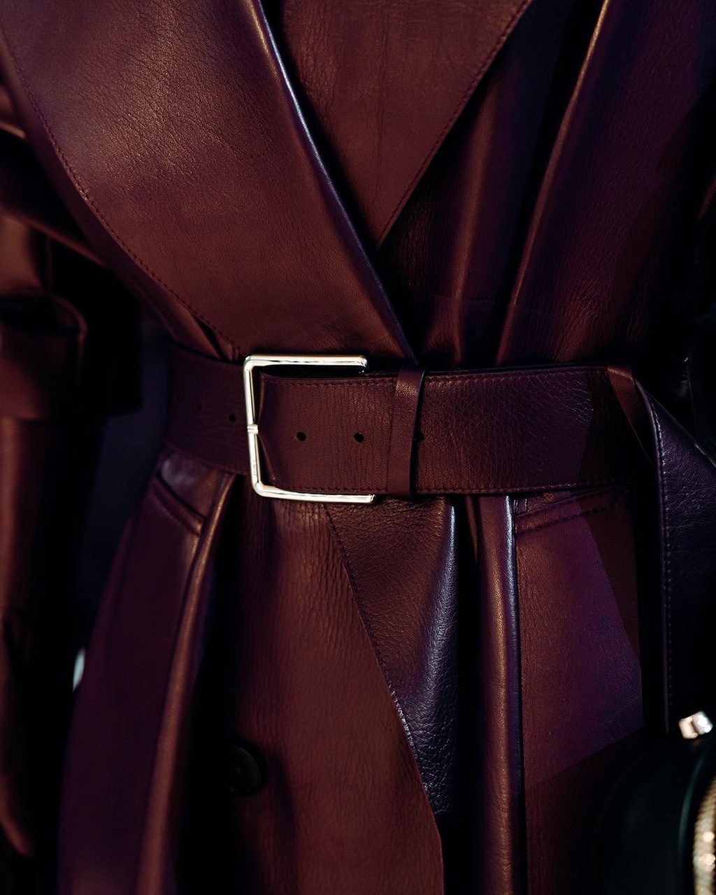 5 KEY PIECES FROM ALEXANDER MCQUEEN’S SHAPE-SHIFTING AW23 COLLECTION