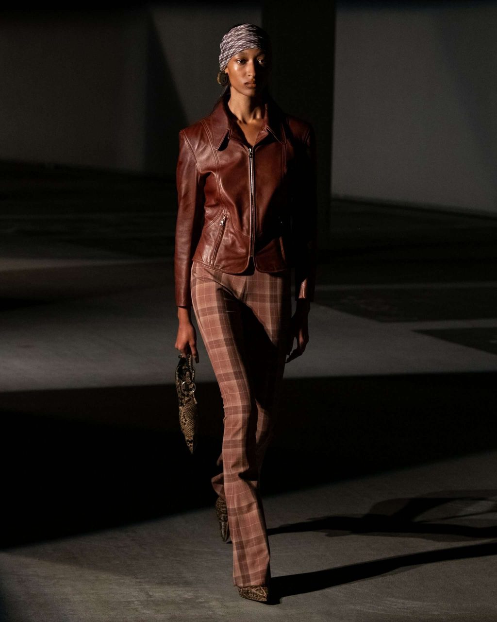 ‘ADRENALINE’: KNWLS SS22 OFFERS DISRUPTION AND SENSUALITY AT LFW