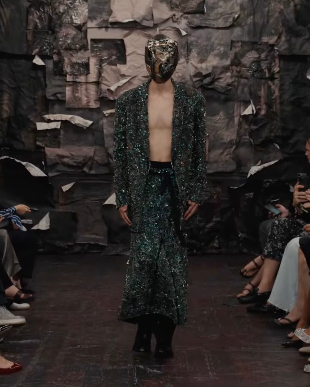 Maison Margiela Artisanal Fall 2025: Glenn Martens took us back to the early Margiela days