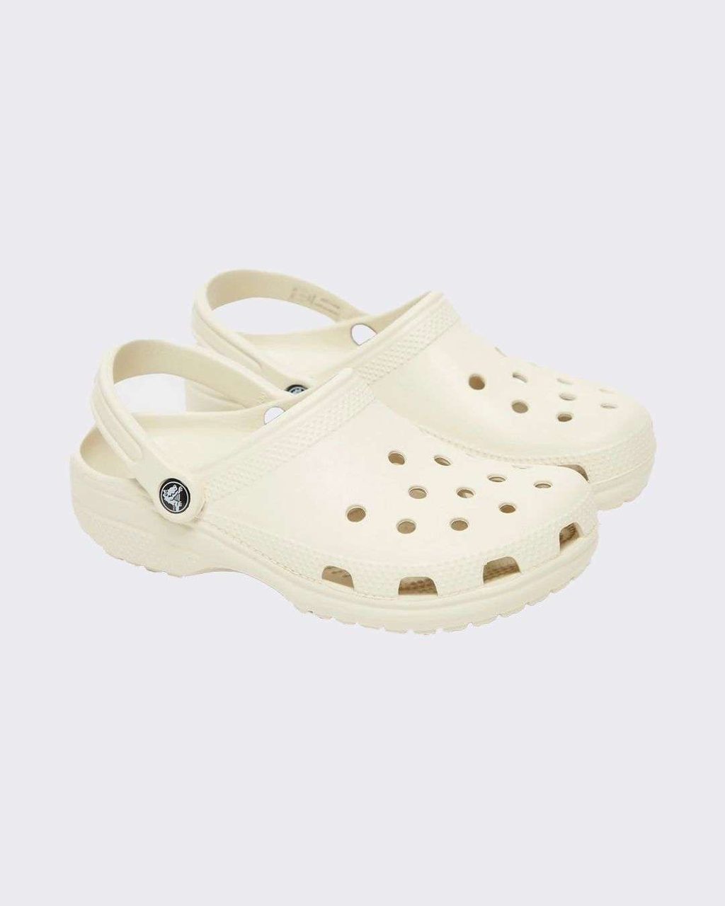 IT’S GIVING CLOG: THE FOOTWEAR GUIDE