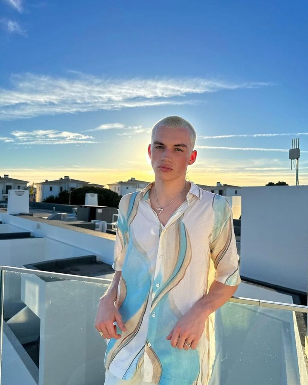 MODEL & TIKTOKER KIT PRICE TALKS ABOUT BREAKING DOWN THE BARRIERS OF THE MODELLING INDUSTRY