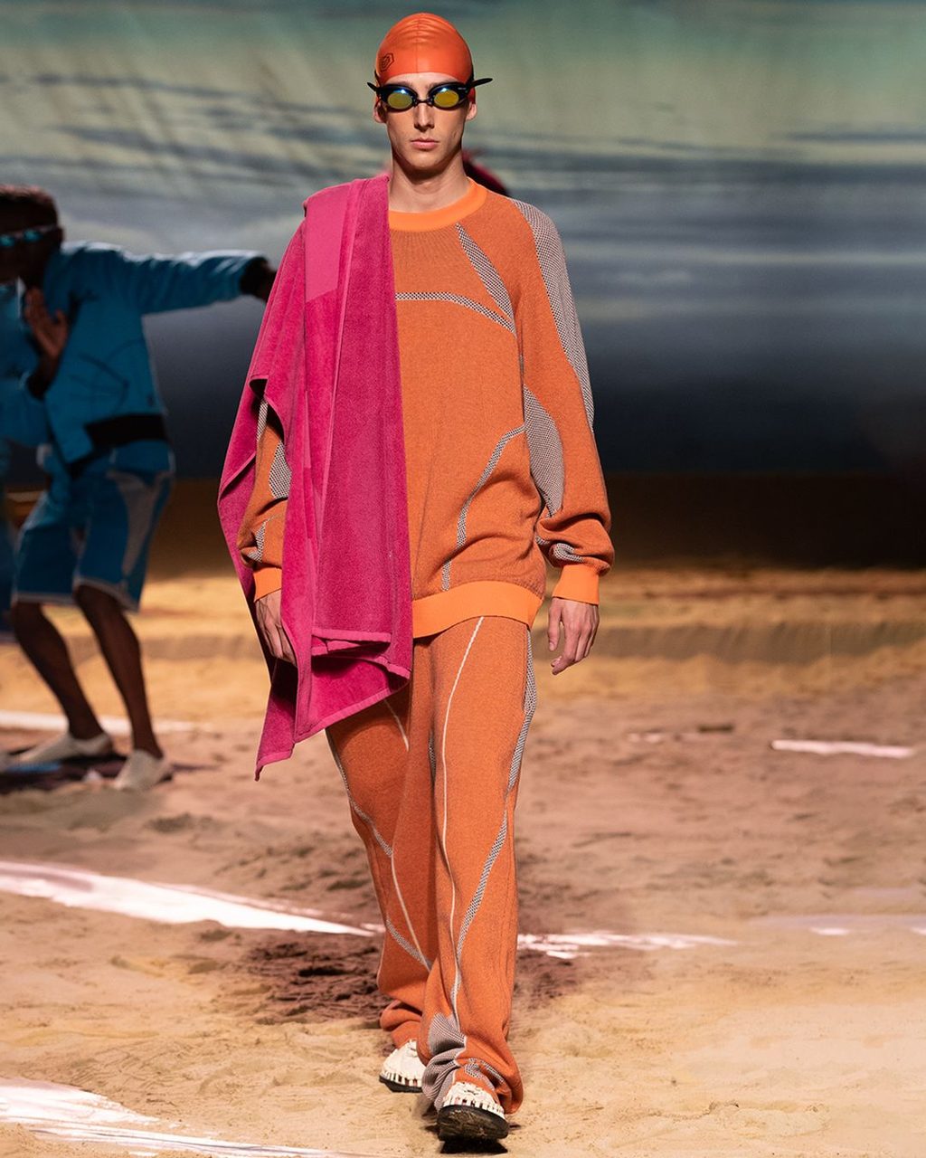 TOWEL TANNING & BREAKOUT DANCING: 4 KEY MOMENTS FROM SAUL NASH’S SS24 SHOW
