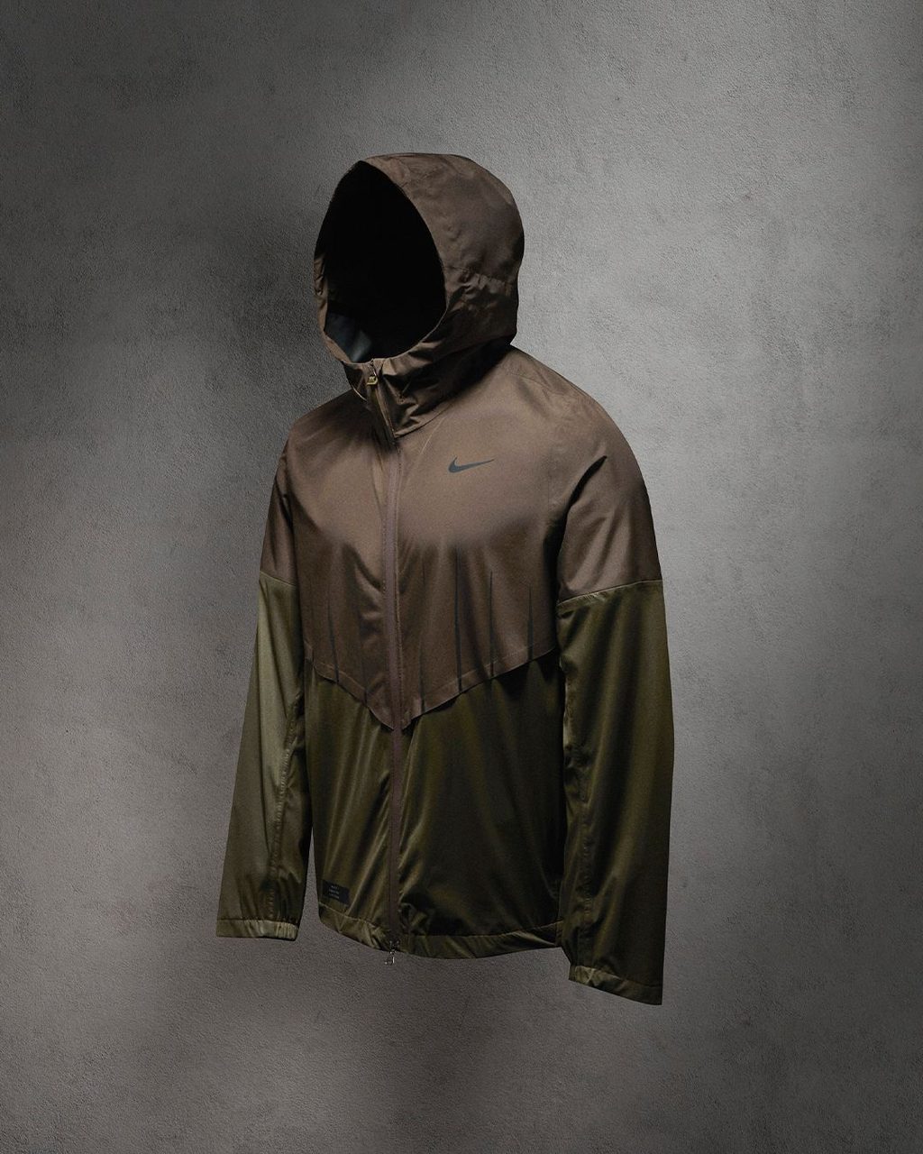 NIKE’S RUN DIVISION AEROGAMI JACKET BASICALLY BREATHES FOR YOU