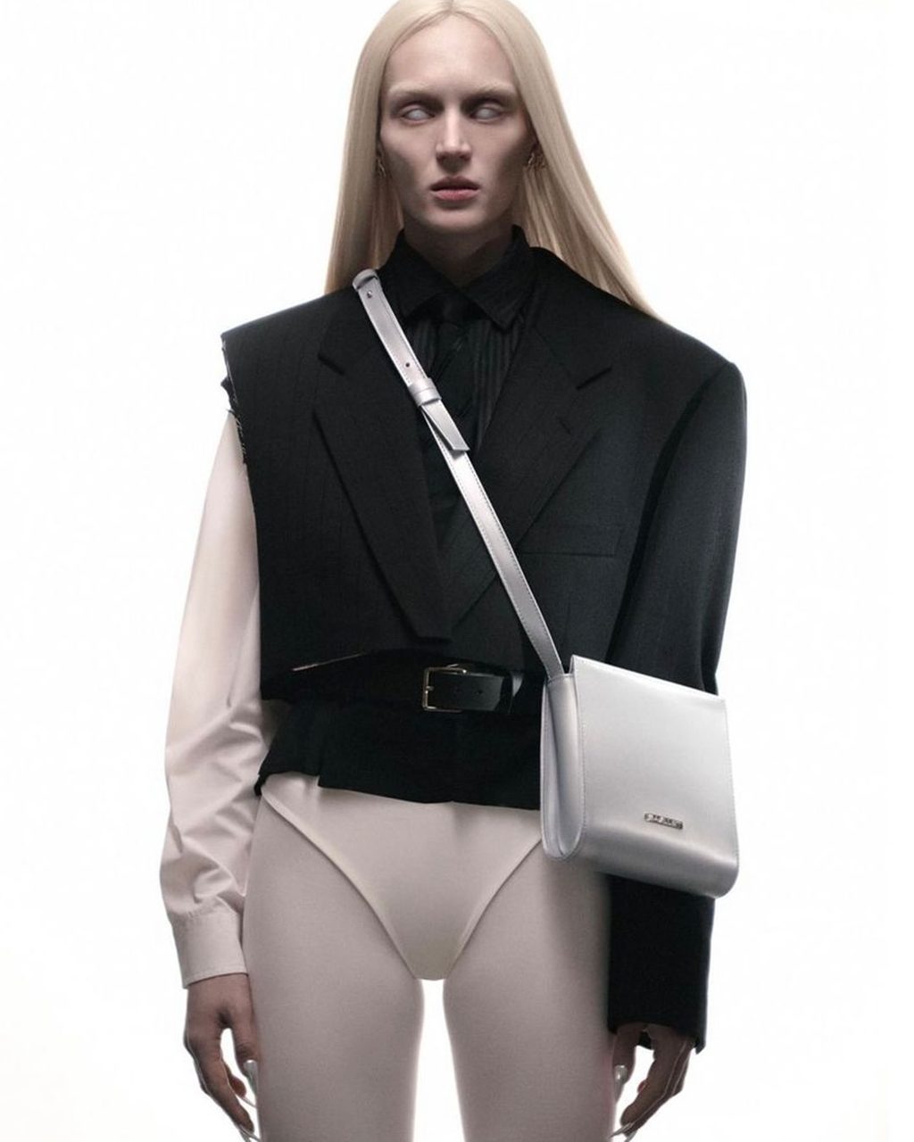 GENTLE MONSTER GOES BOLD & GIVENCHY’S PLAGE COLLECTION: YOUR FRIDAY ROUNDUP