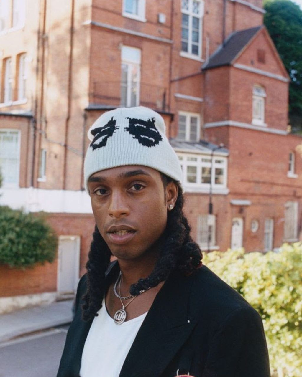 A PALACE X VANS COLLAB & A NEW BAKAR TRACK: YOUR FRIDAY ROUNDUP