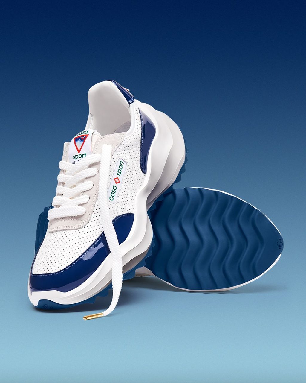 CASABLANCA’S NEW SNEAKER & A LEE® X BE@RBRICK MASCOT: YOUR MONDAY BRIEFING