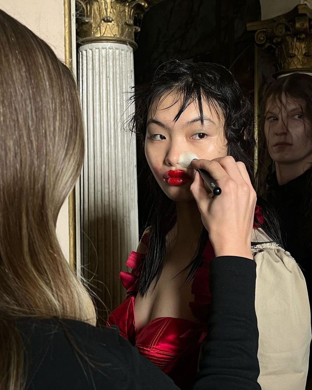 KISS & MAKEUP: OUR FAVOURITE BEAUTY MOMENTS FROM LFW
