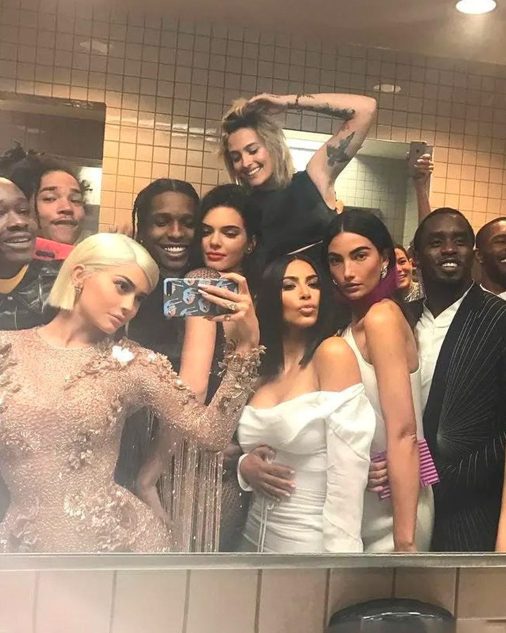 A COMPLETE GUIDE TO THE MET GALA