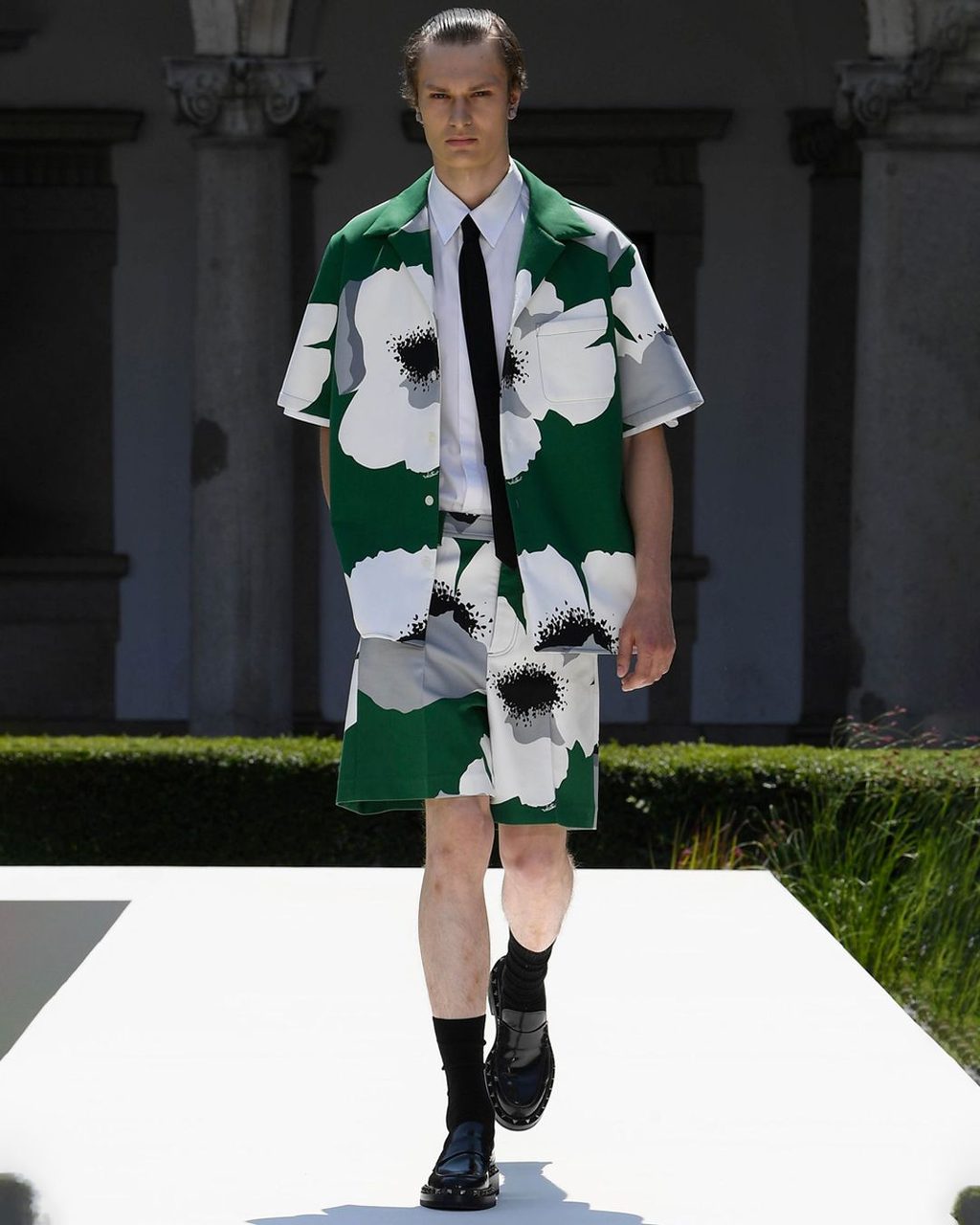 SCHOOL’S OUT BUT VALENTINO’S JUST GETTING STARTED: KEY TAKEAWAYS FROM ‘THE NARRATIVES’ SS24 SHOW