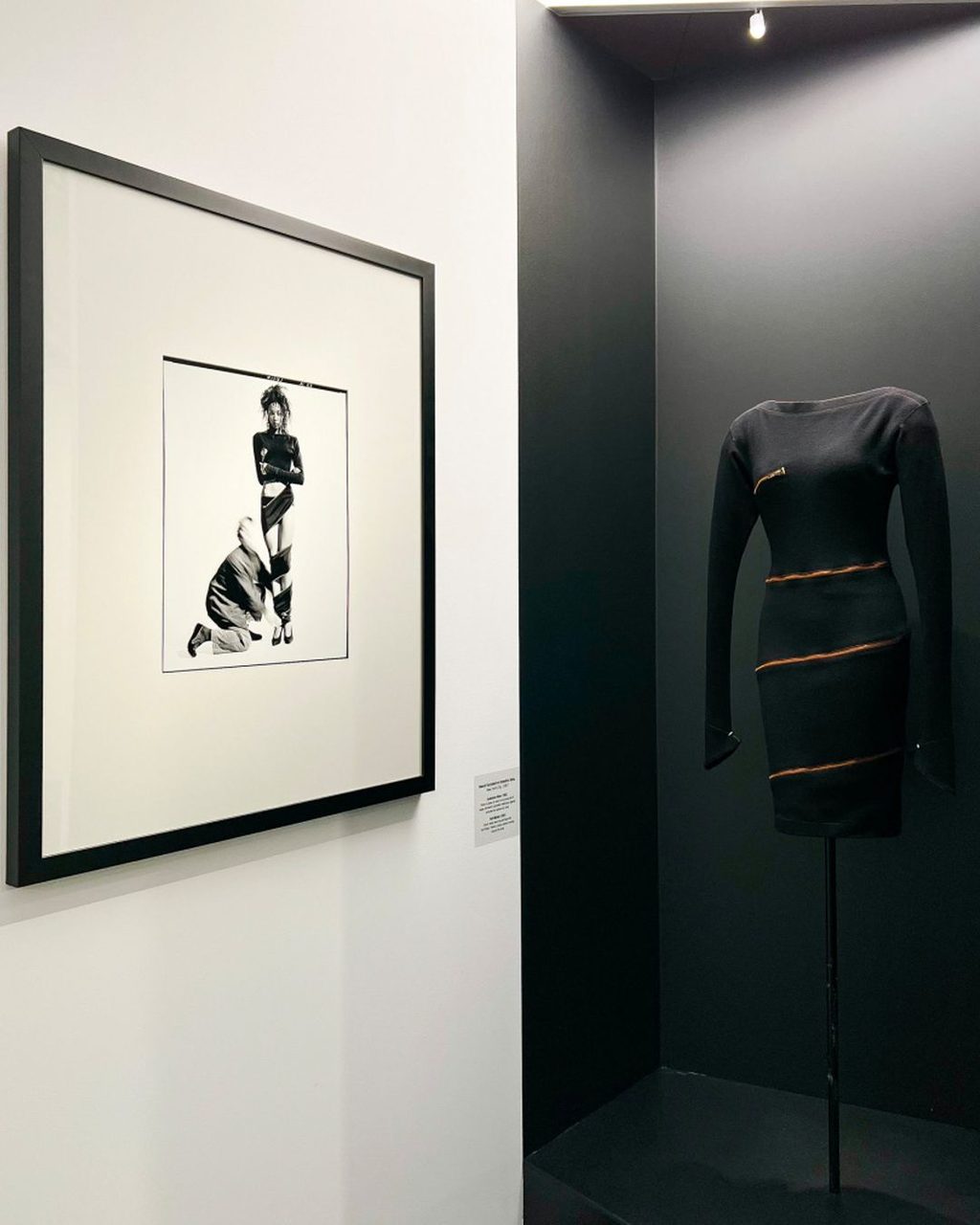 AROUND THE WORLD: A BOWIE EXHIBITION & LORO PIANA’S SAINT-TROPEZ TAKEOVER
