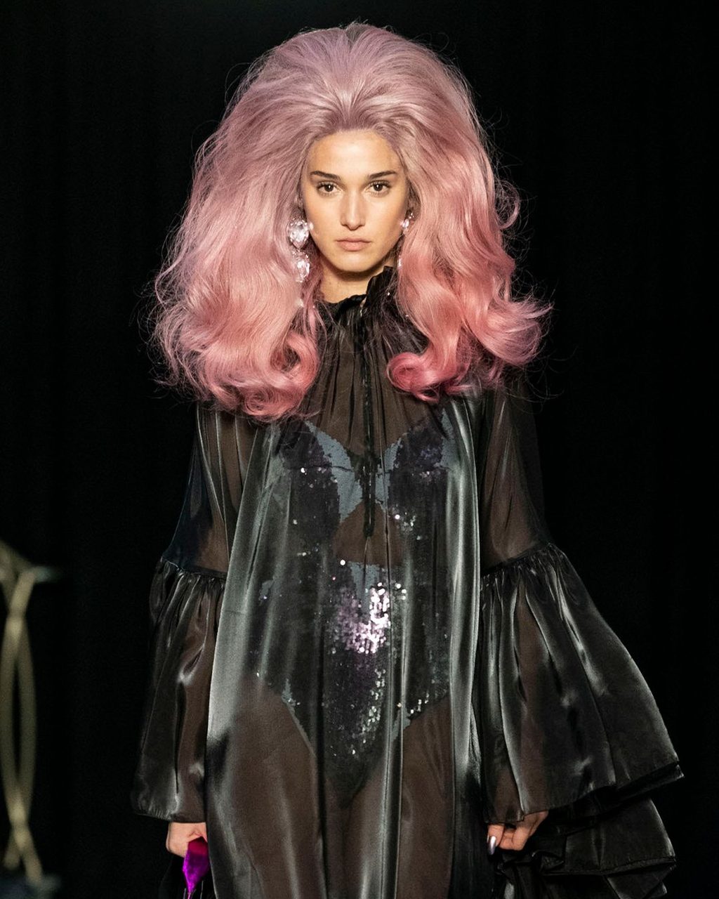 KISS & MAKEUP: OUR FAVOURITE BEAUTY MOMENTS FROM LFW