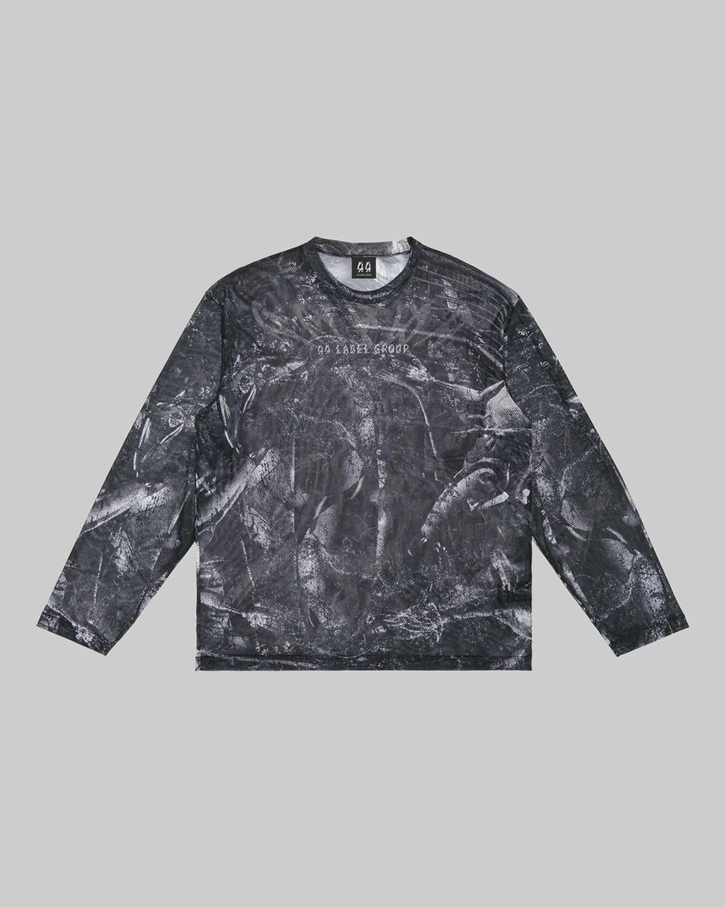 Your Monday Briefing: New Acne Studios Scarves, Hennessy Hot Wings & Satisfy(ing) vests