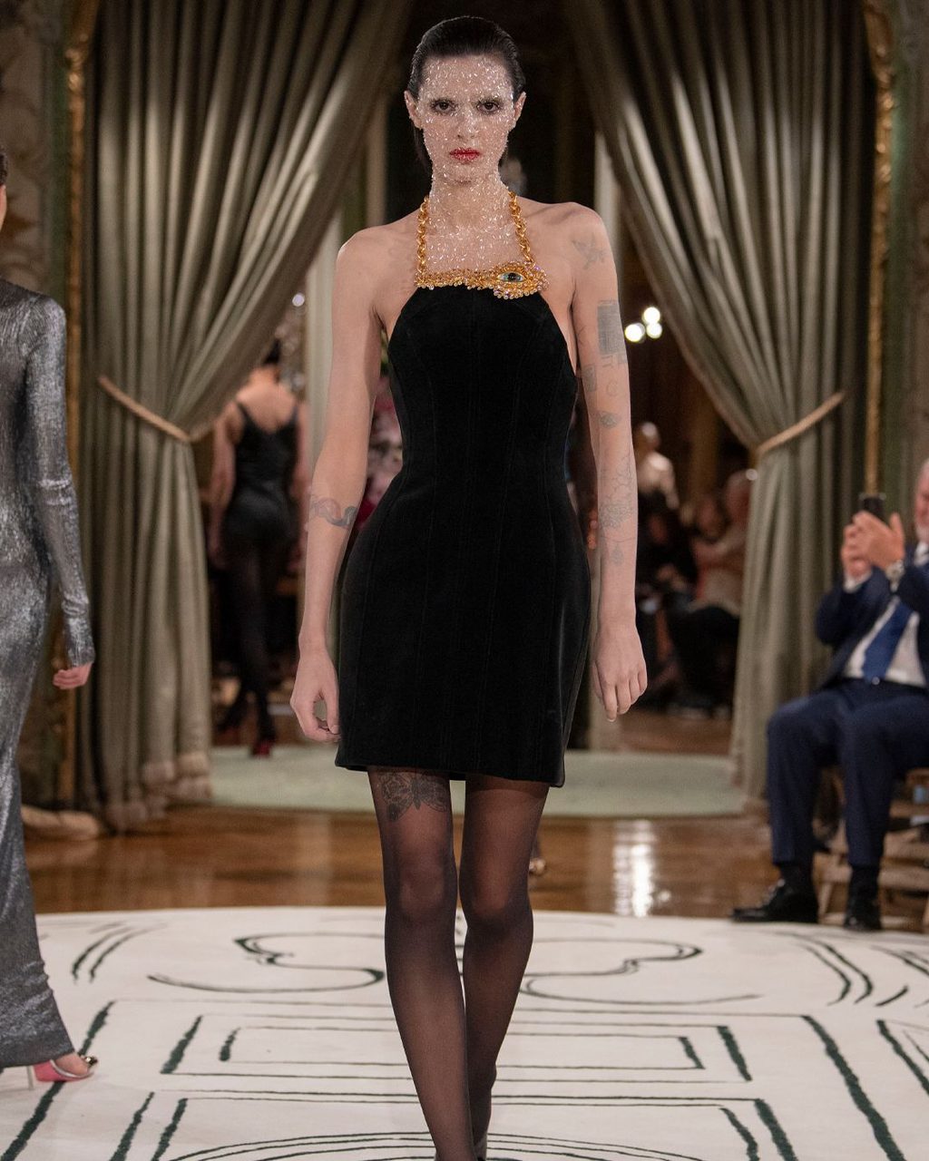 Schiaparelli really said “seafood platter” for SS24