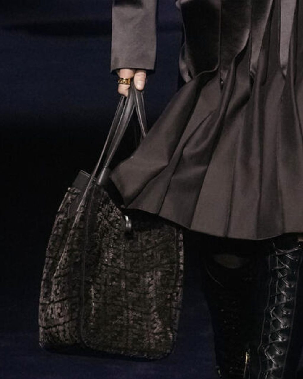 5 KEY PIECES FROM KIM JONES’ GREY COLLECTION FOR FENDI FW23