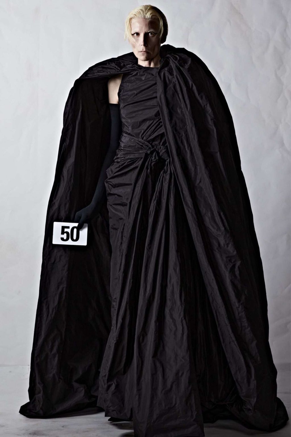 BALENCIAGA COUTURE BROKE THE INTERNET & THE DOORWAY
