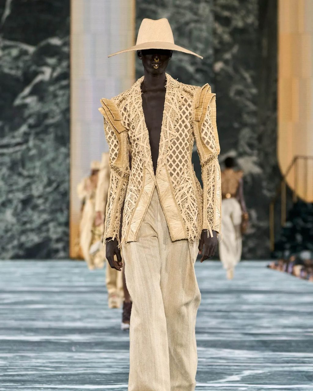 IT’S PARIS FASHION WEEK: HERE’S WHAT YOU DON’T WANT TO MISS