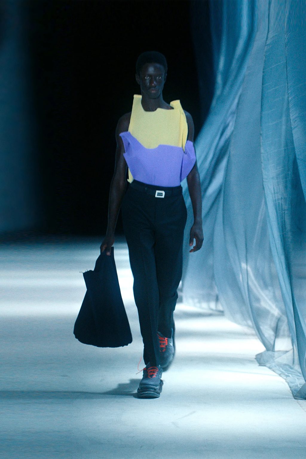 DIVE INTO THE DEPTHS OF THE SUSTAINABLE, SCUBA-INSPIRED BOTTER SS22 COLLECTION