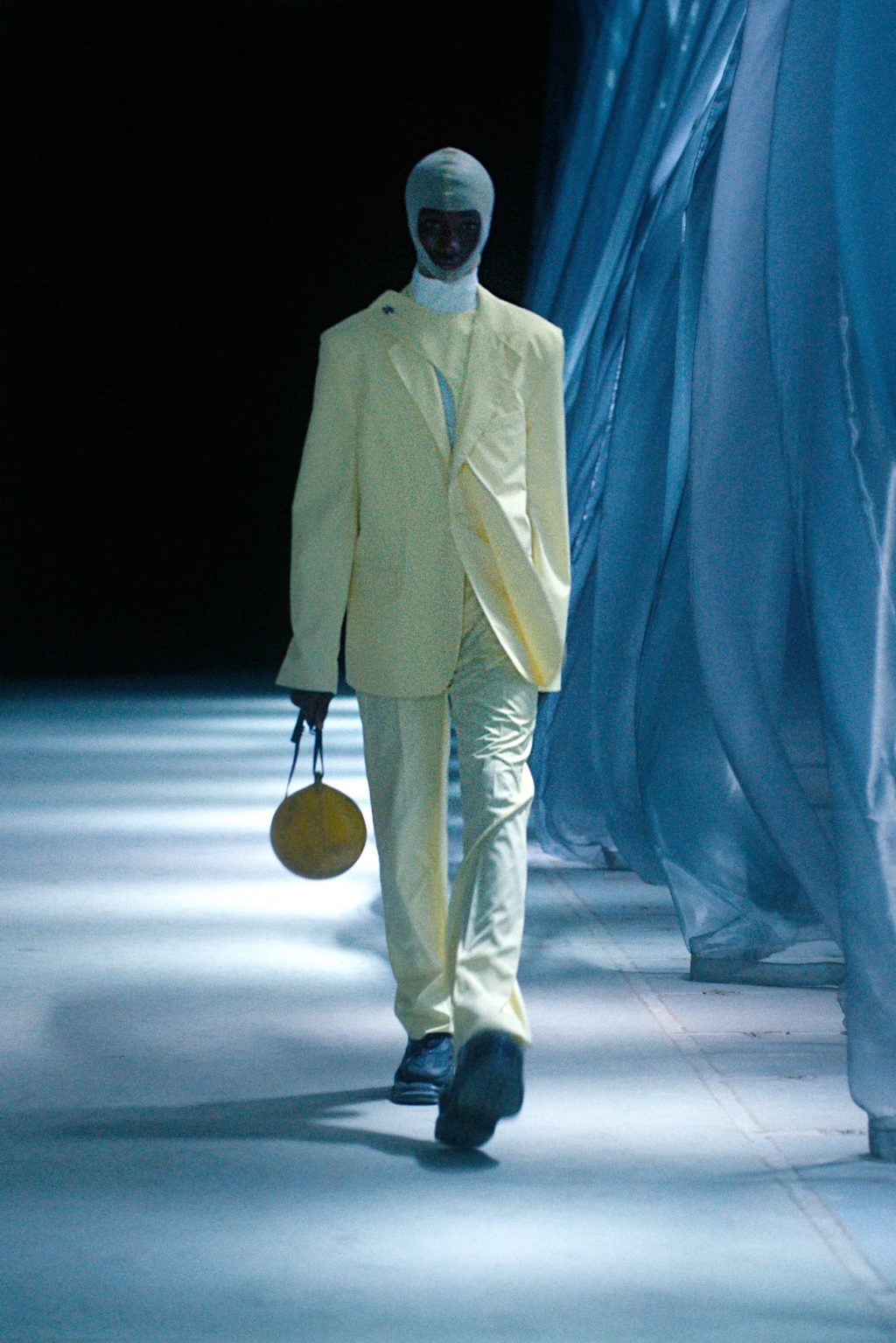 DIVE INTO THE DEPTHS OF THE SUSTAINABLE, SCUBA-INSPIRED BOTTER SS22 COLLECTION