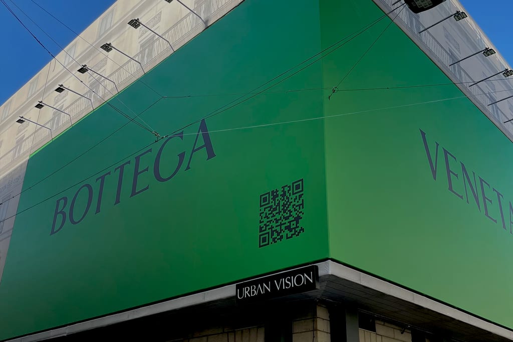 BOTTEGA VENETA IS BACK ONLINE, BUT NOT ON SOCIALS