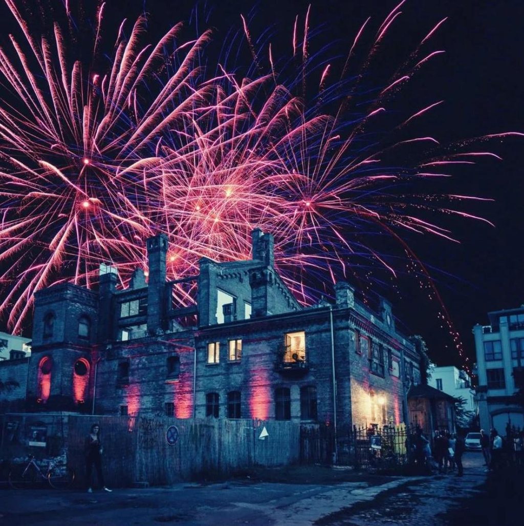 An Around the World to bring in the New Year