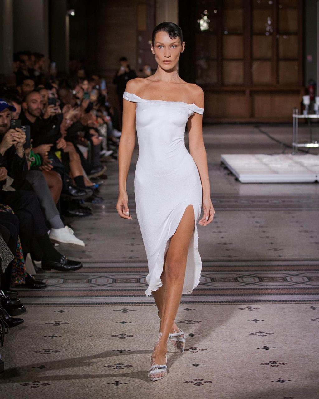 IT’S PARIS FASHION WEEK: HERE’S WHAT YOU DON’T WANT TO MISS