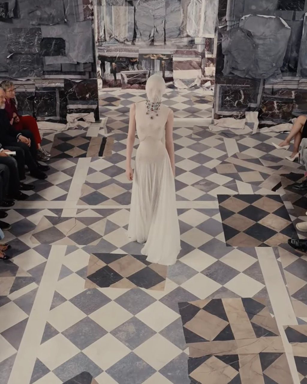 Maison Margiela Artisanal Fall 2025: Glenn Martens took us back to the early Margiela days