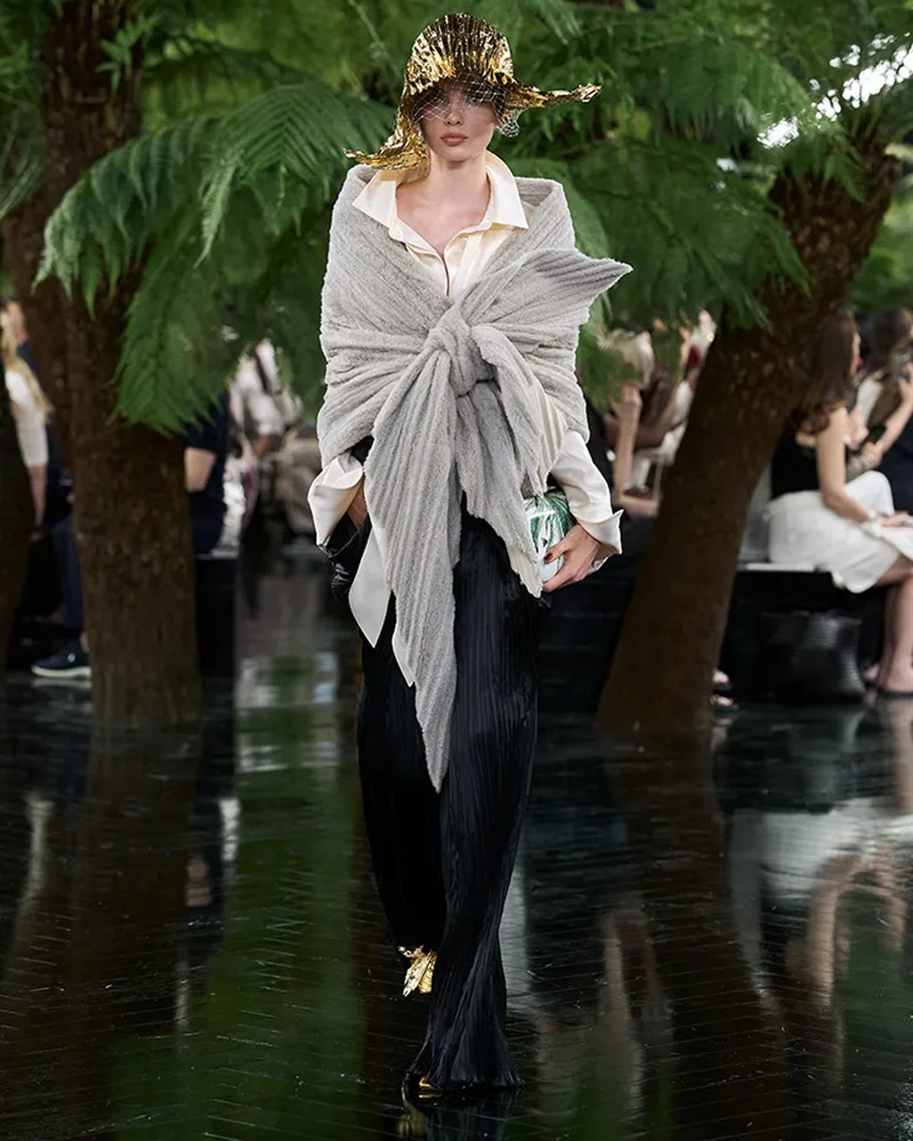 DIOR CROP 18