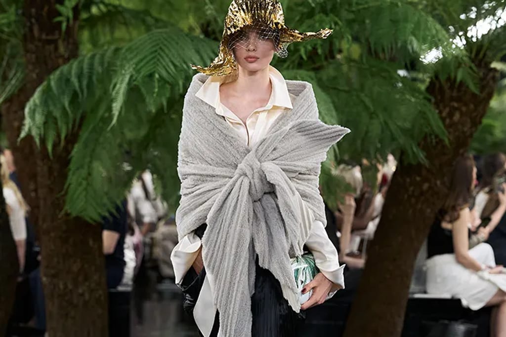 DIOR CROP 19
