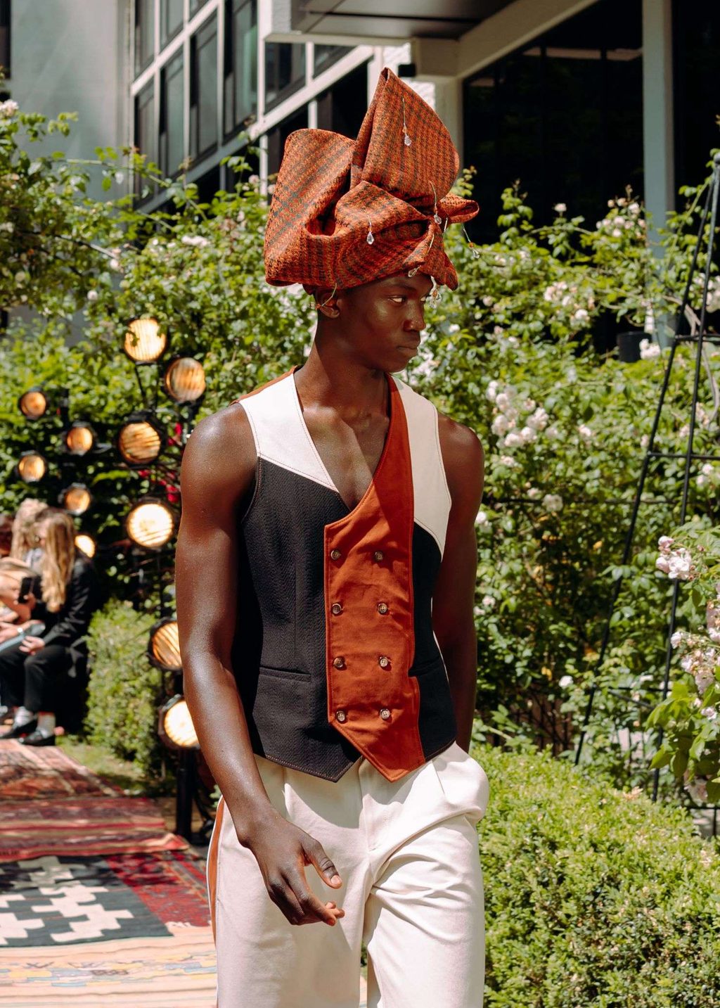 AHLUWALIA SS23: LONDON’S WALLED, BUT AFRICA IS LIMITLESS