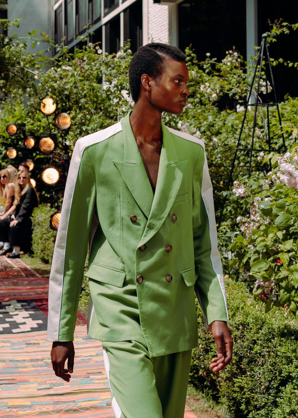 AHLUWALIA SS23: LONDON’S WALLED, BUT AFRICA IS LIMITLESS